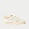 Saye Modelo '89 Leather Beige Low Top Sneakers