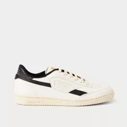 Saye Modelo '89 Leather Black Low Top Sneakers